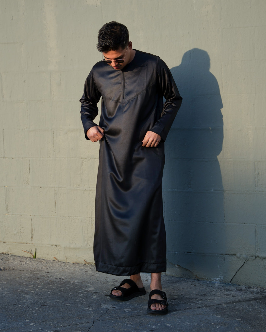 Emirati Black thobes for men