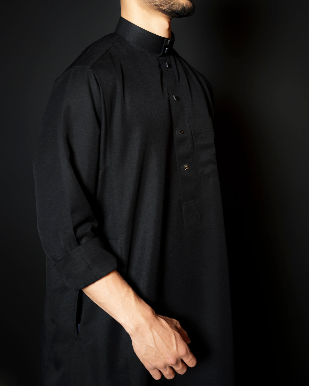 Premium Saudi Collared thobe (black) - ALIMAN