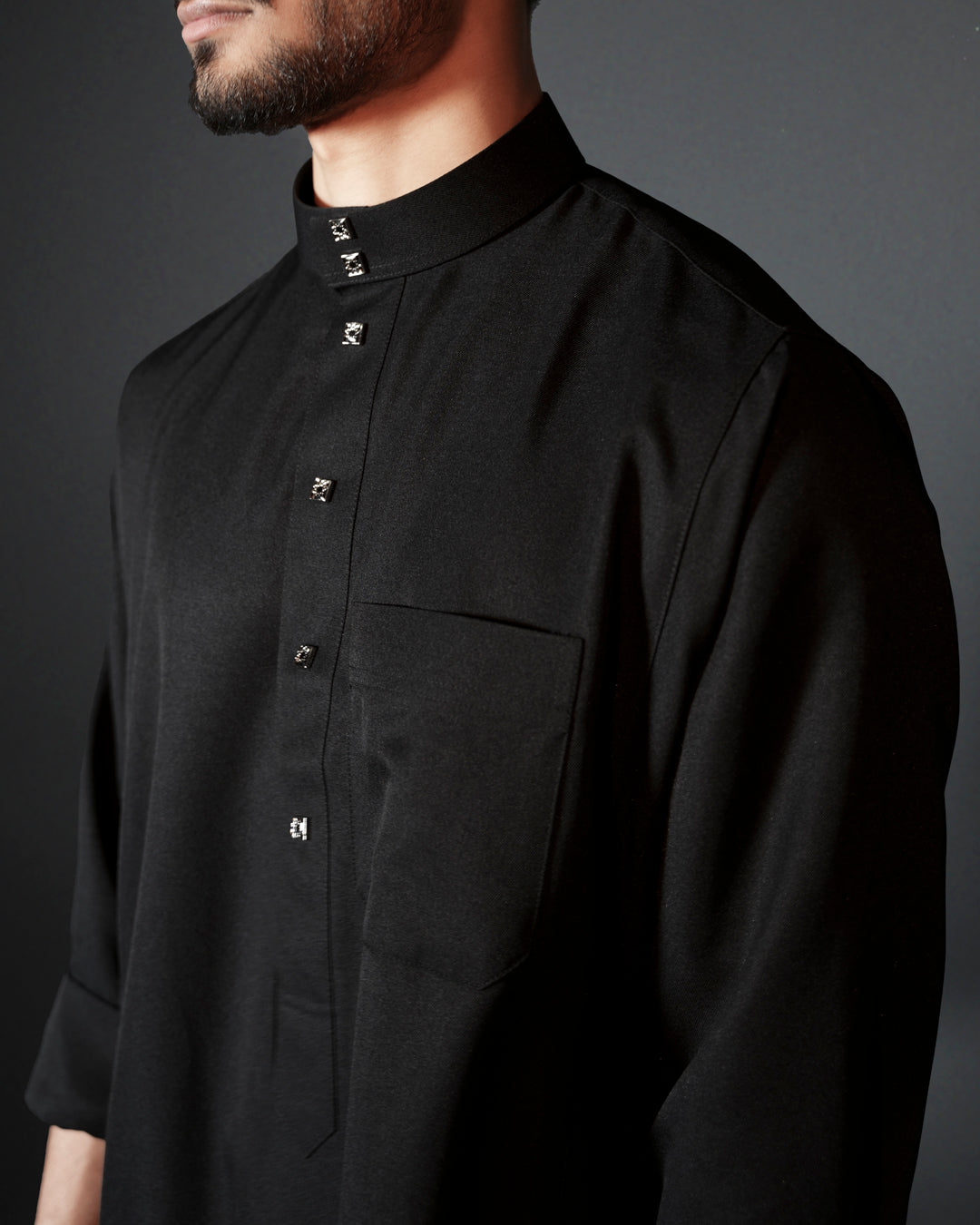 Premium Saudi Collared thobe (black) - ALIMAN